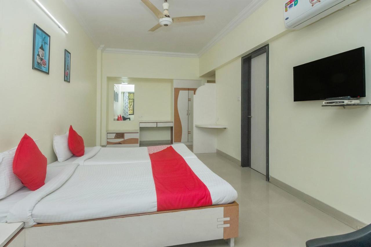 Flagship 4387 Hotel Theem Plaaza Nashik Exterior foto