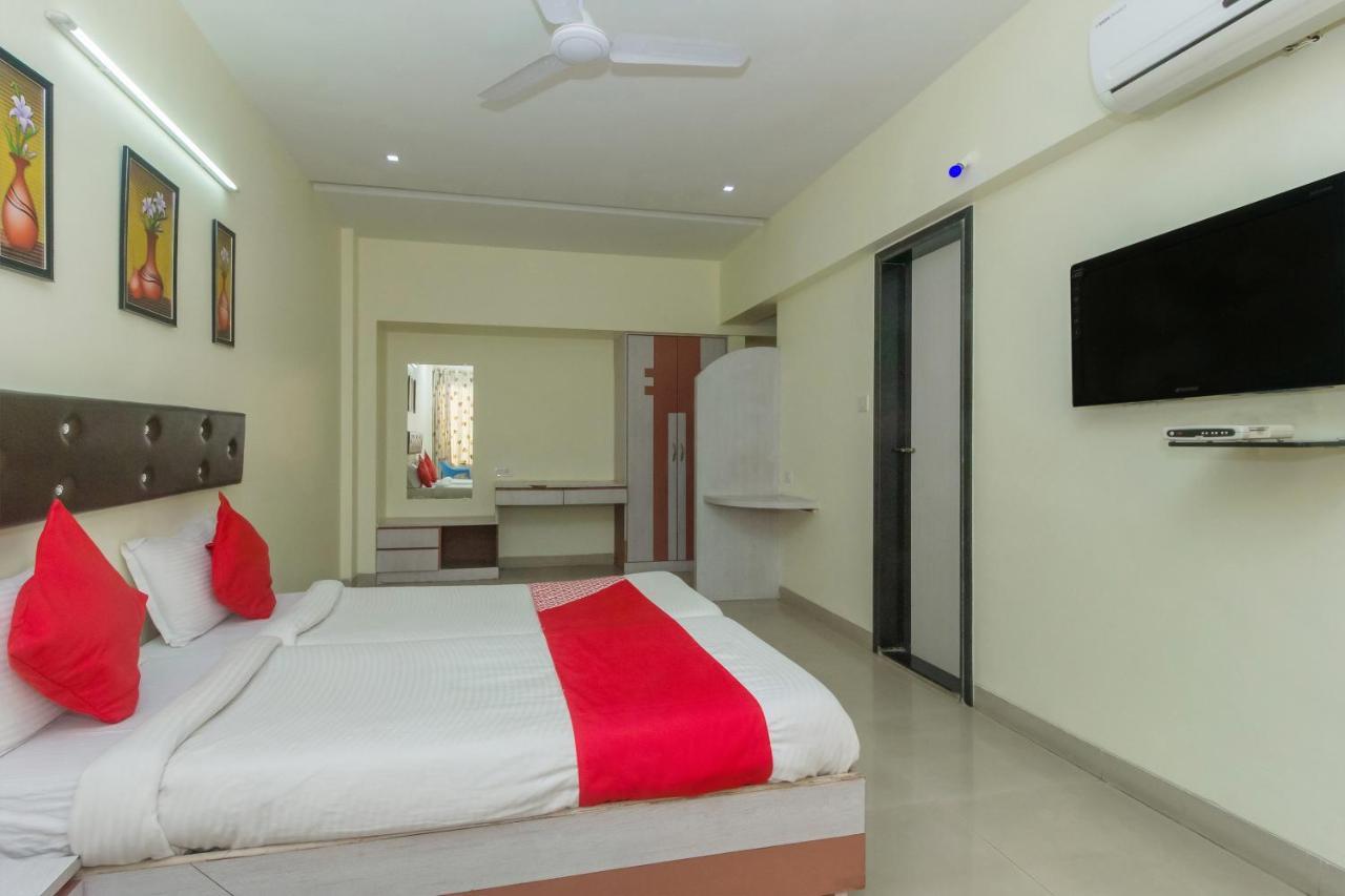 Flagship 4387 Hotel Theem Plaaza Nashik Exterior foto
